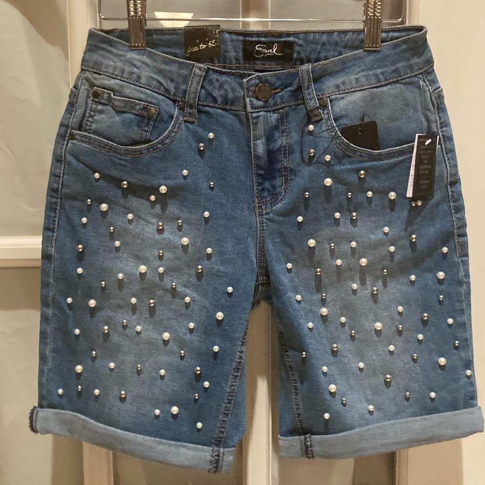 Earl Jeans women’s pearl-studded bermuda shorts size 4